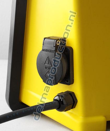 (from exhibition) OPUS Worklight 230VAC IP54 power socket EU (2)